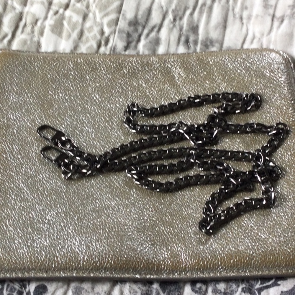 Crossbody chain